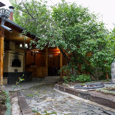 Guest House In Gjumri Exteriör bild