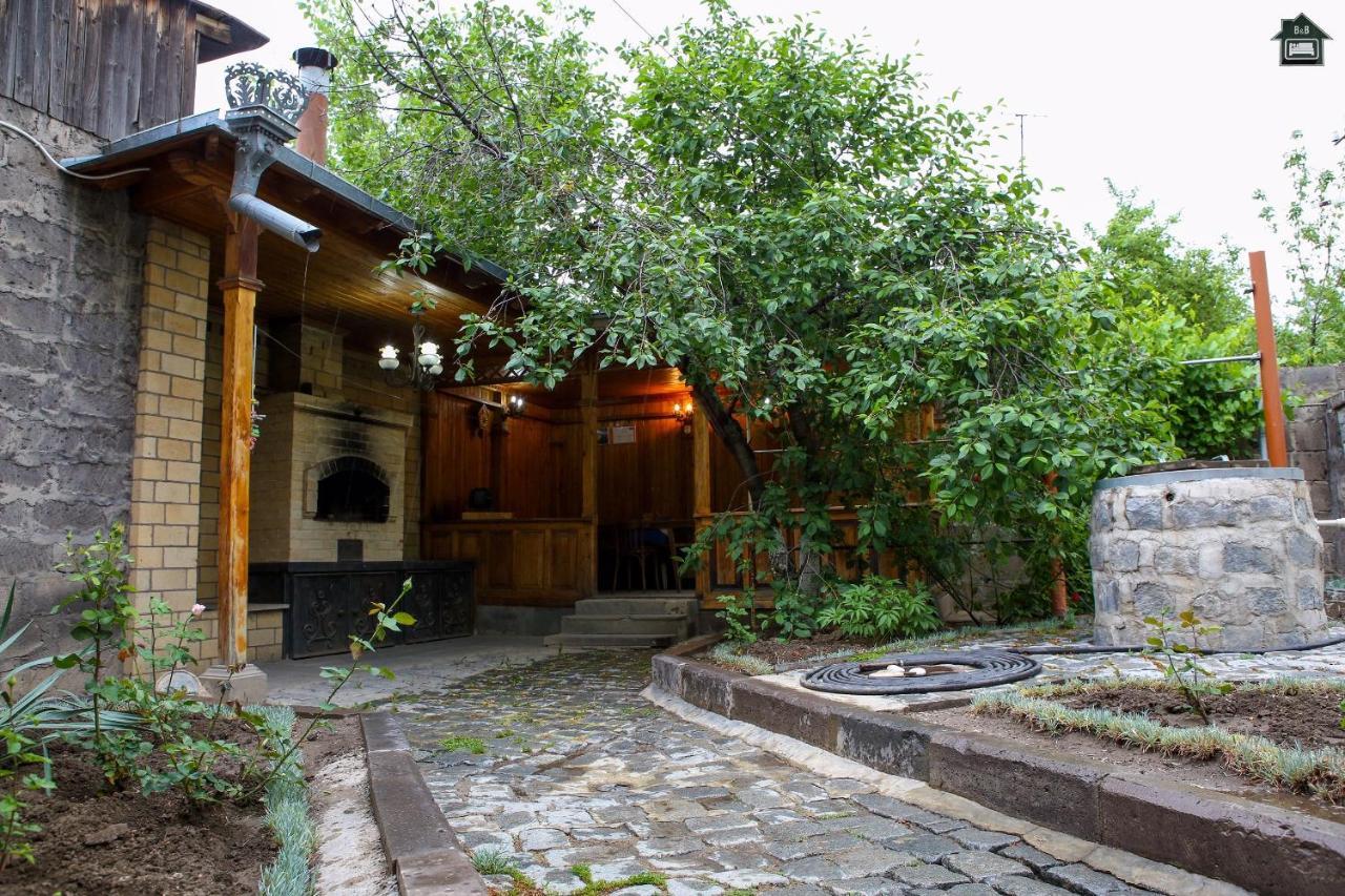 Guest House In Gjumri Exteriör bild